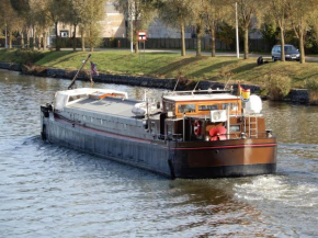 BlackPearl Boat&Breakfast